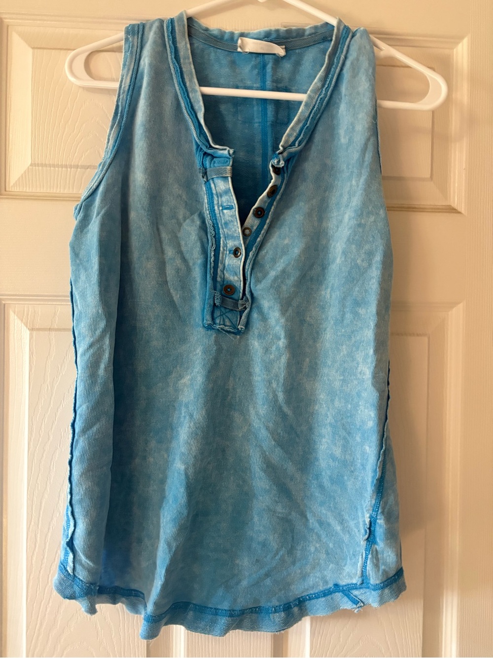 Zenana sky Blue Button-Front Henley Tank acid washed coloring medium